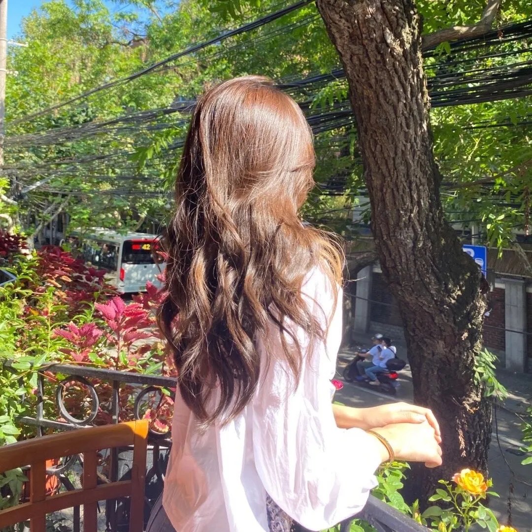 高山下的花环 海报